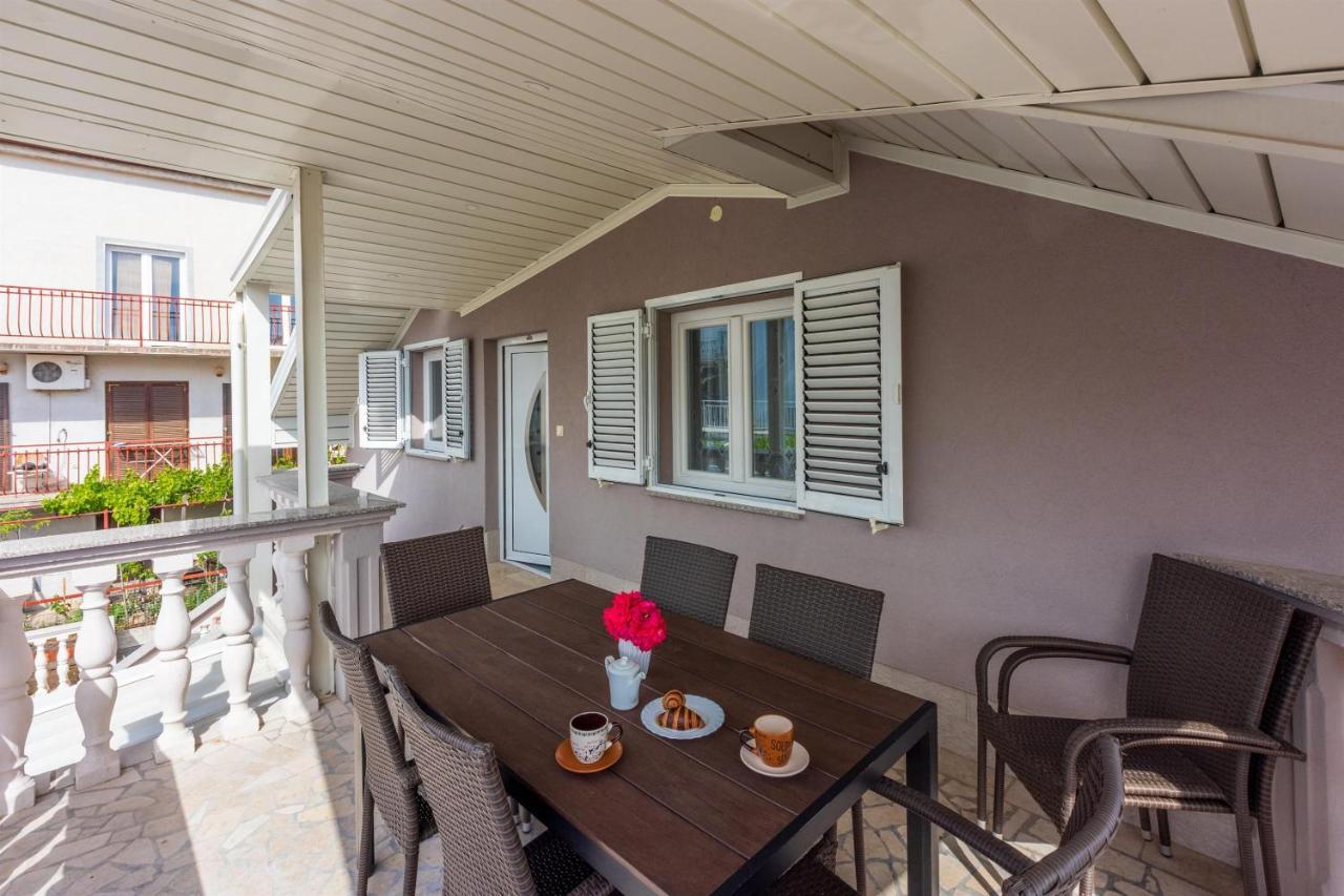 Apartments Mirela Crikvenica Extérieur photo