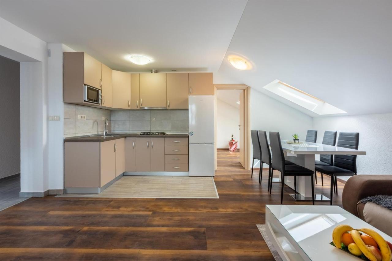 Apartments Mirela Crikvenica Extérieur photo