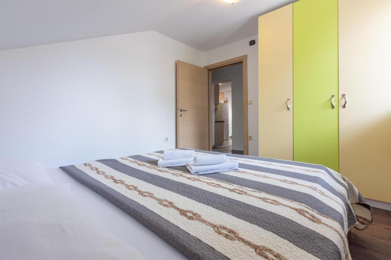 Apartments Mirela Crikvenica Extérieur photo