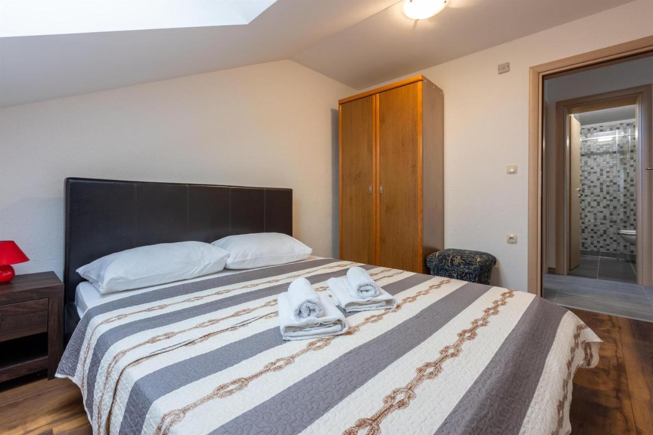 Apartments Mirela Crikvenica Extérieur photo