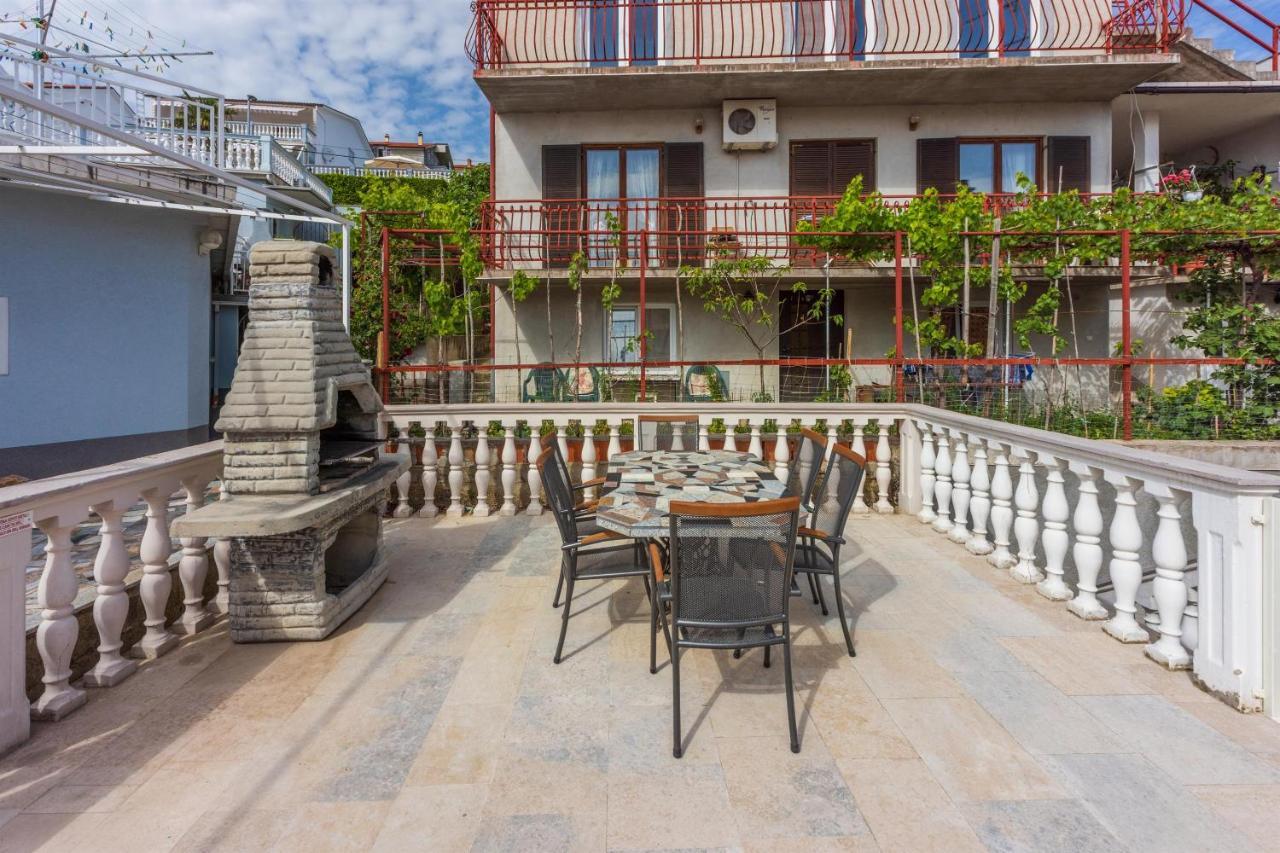 Apartments Mirela Crikvenica Extérieur photo