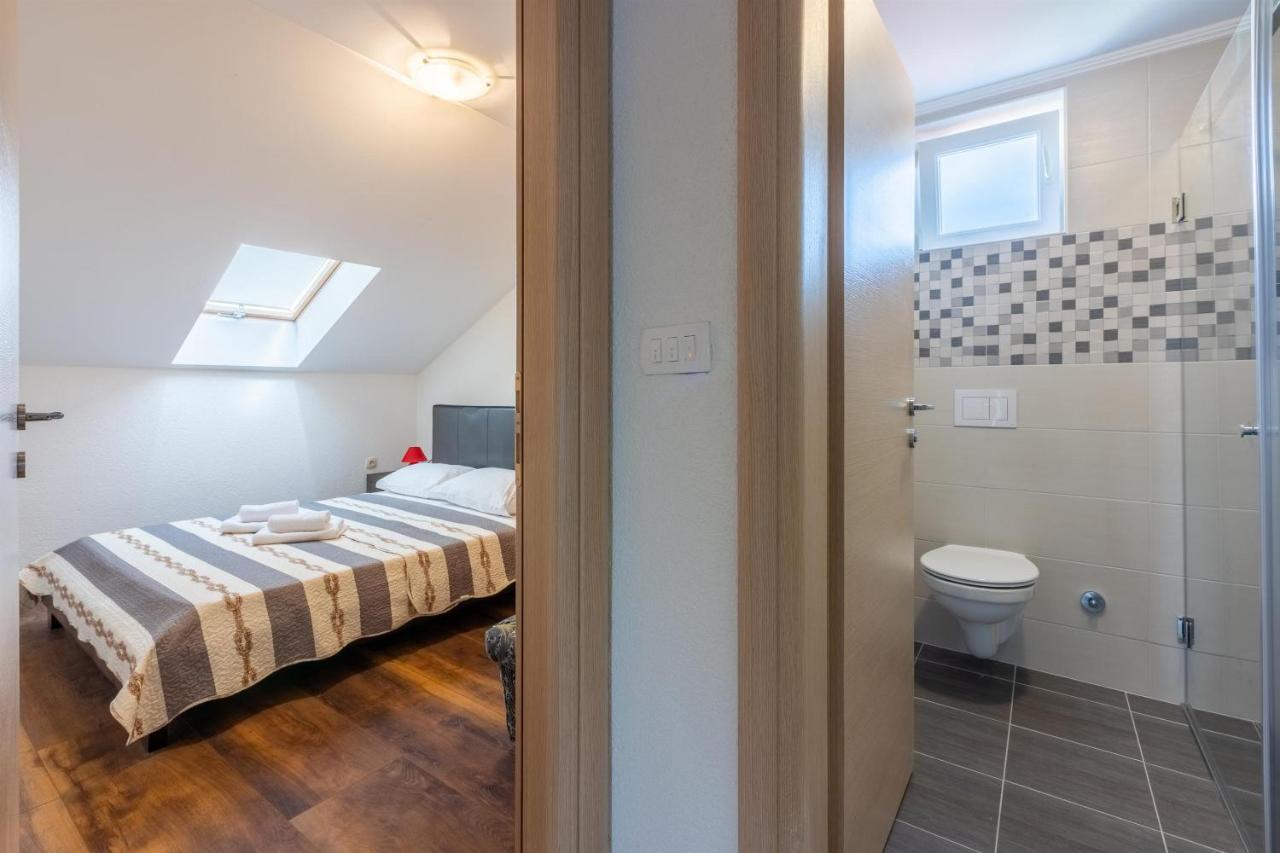 Apartments Mirela Crikvenica Extérieur photo