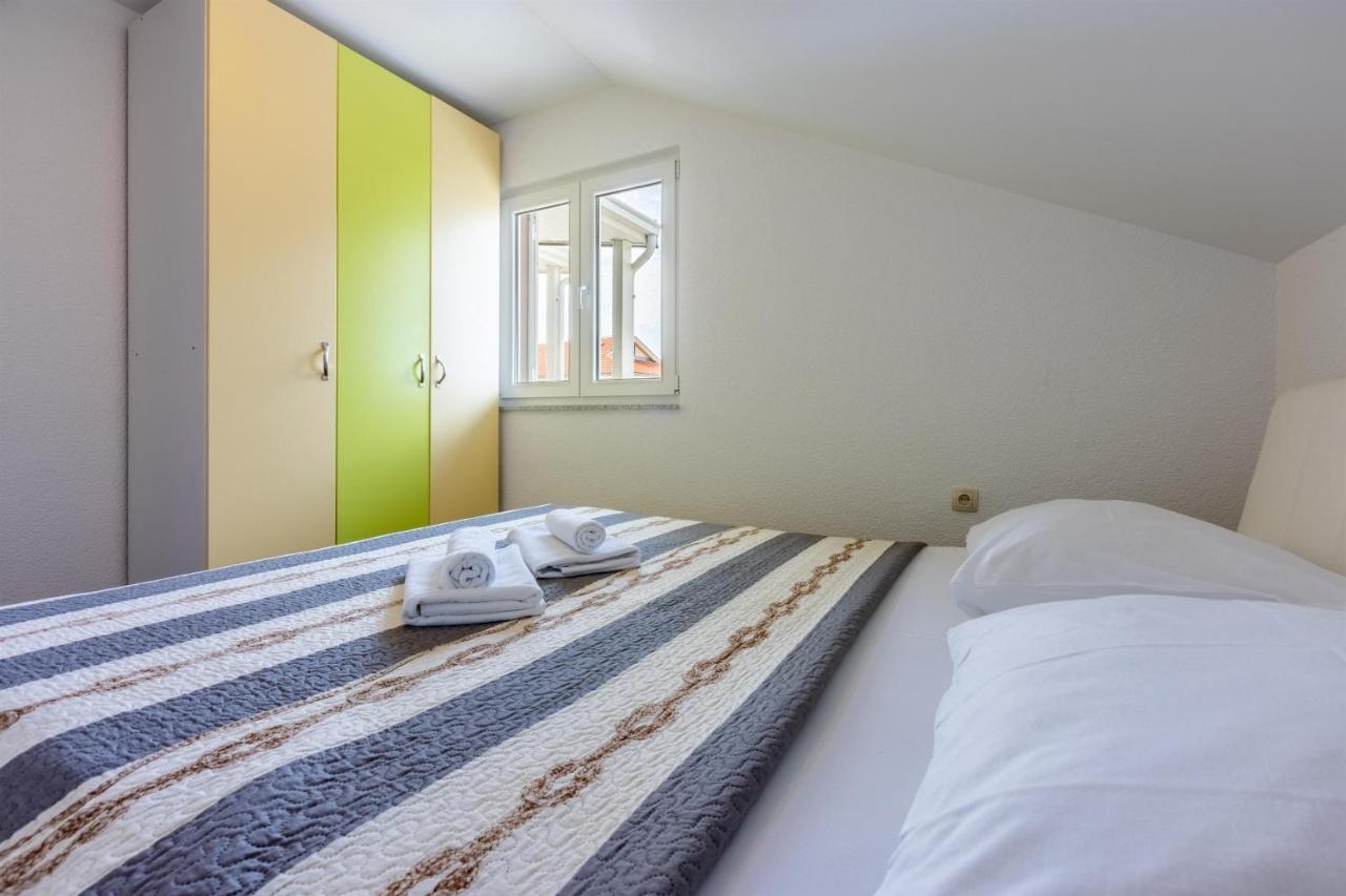 Apartments Mirela Crikvenica Extérieur photo