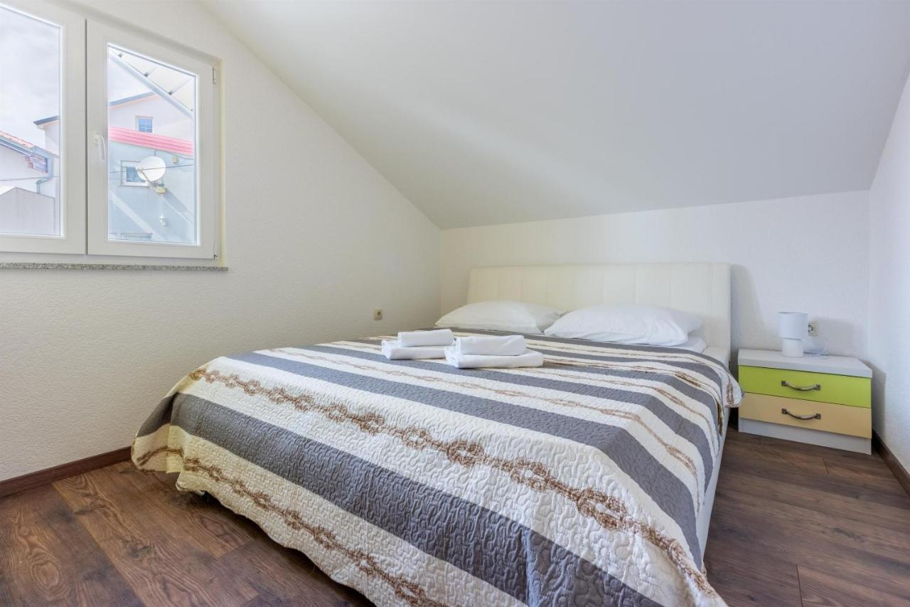 Apartments Mirela Crikvenica Extérieur photo