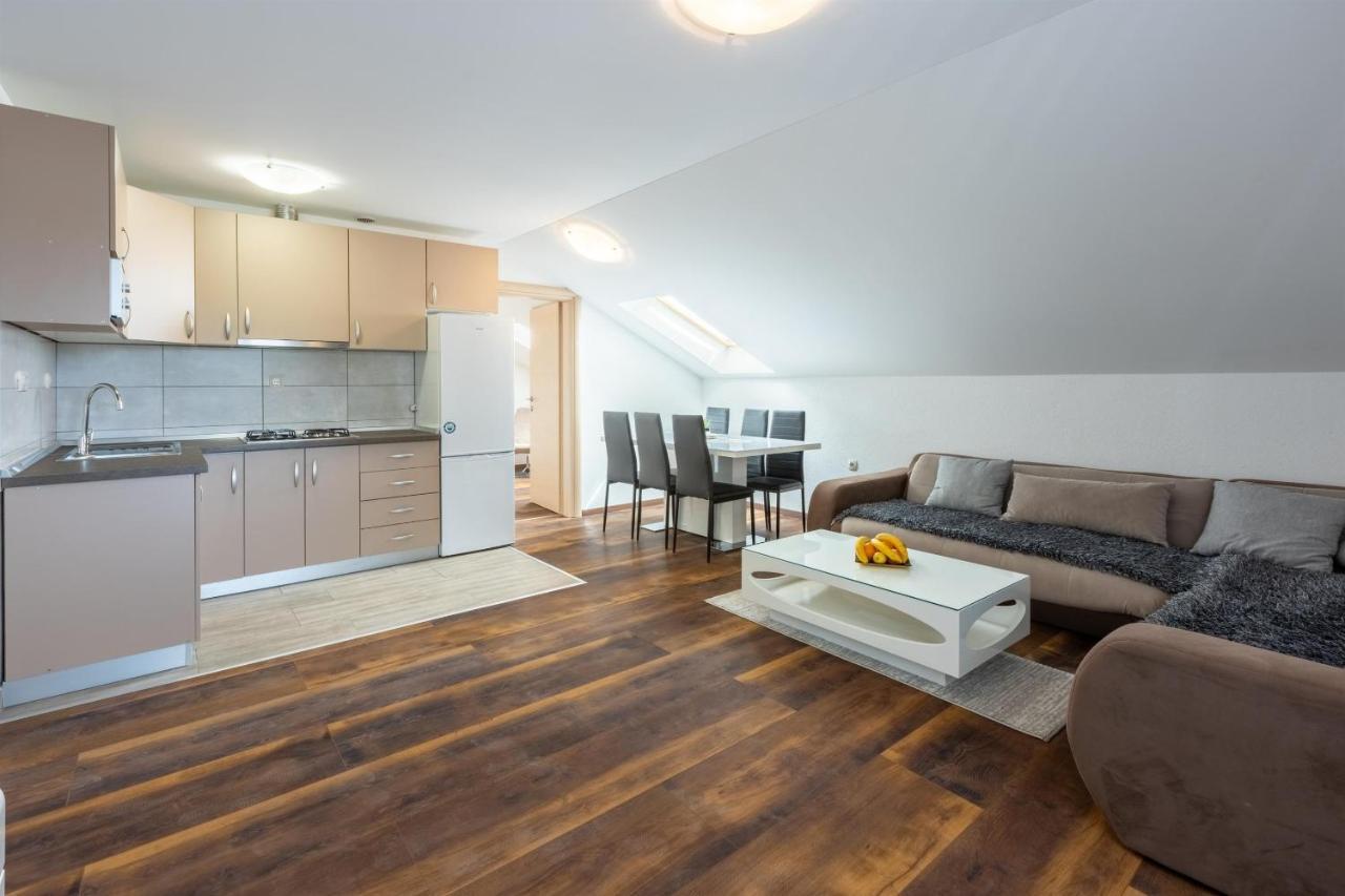 Apartments Mirela Crikvenica Extérieur photo