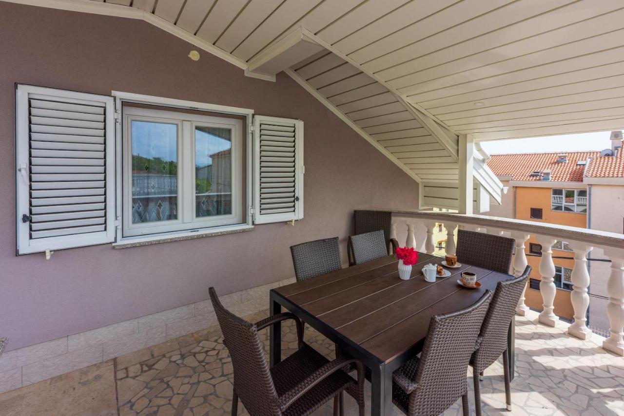 Apartments Mirela Crikvenica Extérieur photo